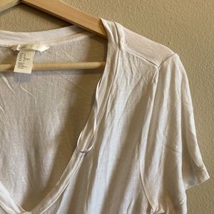 White h&m v neck